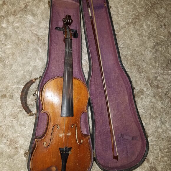Very Old Violin - Picture 4 of 12